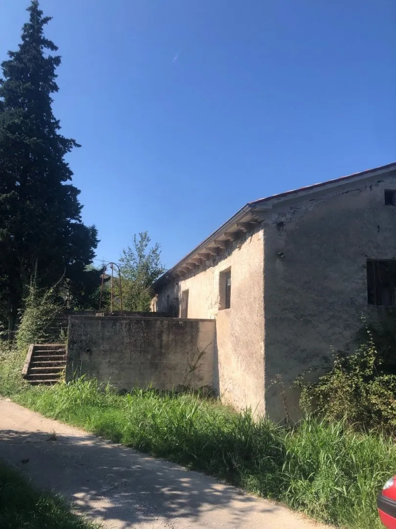 istra, pićan - prostrano imanje sa starinom za adaptaciju - slika 2