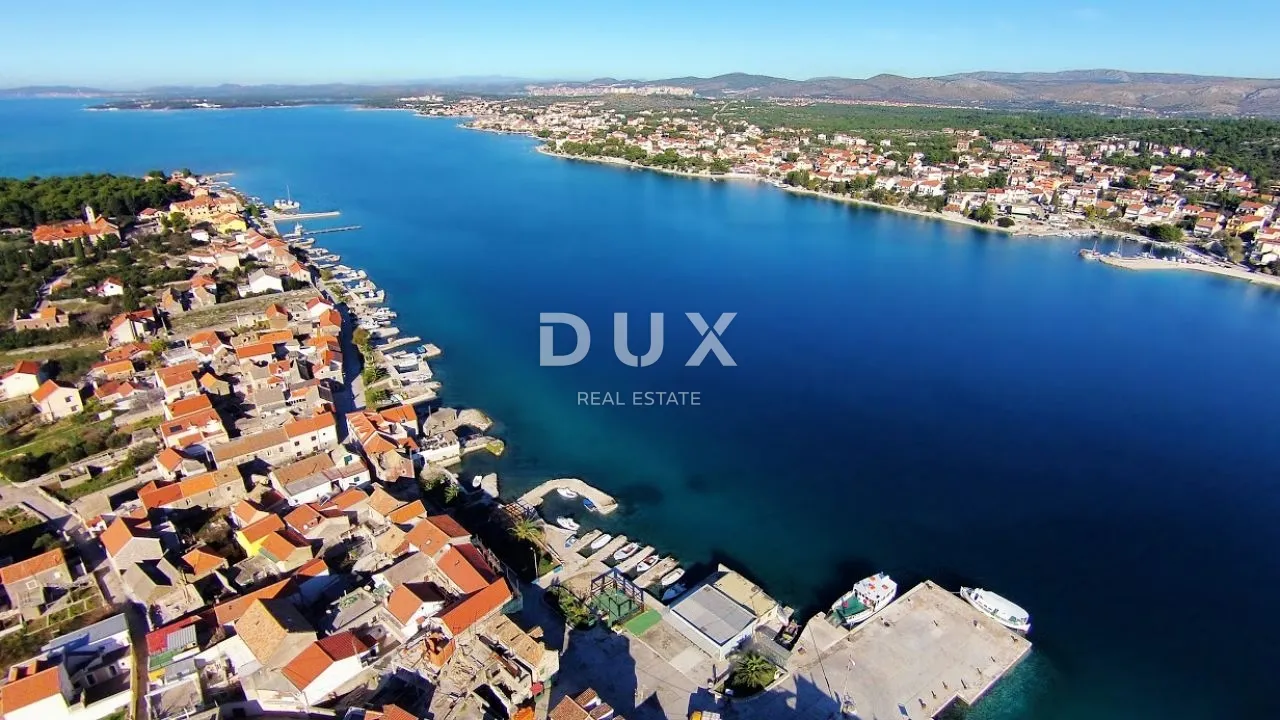 ŠIBENIK, BRODARICA – GRAĐEVINSKO ZEMLJIŠTE 1040 m², 550 m OD MORA – IDEALNO ZA IZGRADNJU STAMBENE ZGRADE! - Brodarica, Šibenik