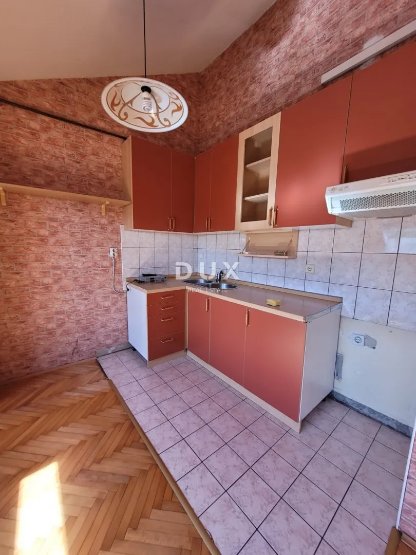 RIJEKA, ŠKURINJE – Trosobni stan u potkrovlju, 53 m², mirna lokacija!