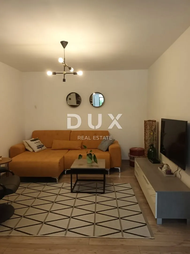 šibenik, centar - kuća u centru grada s tri apartmana i 230 m2 dvorišta i o - slika 6