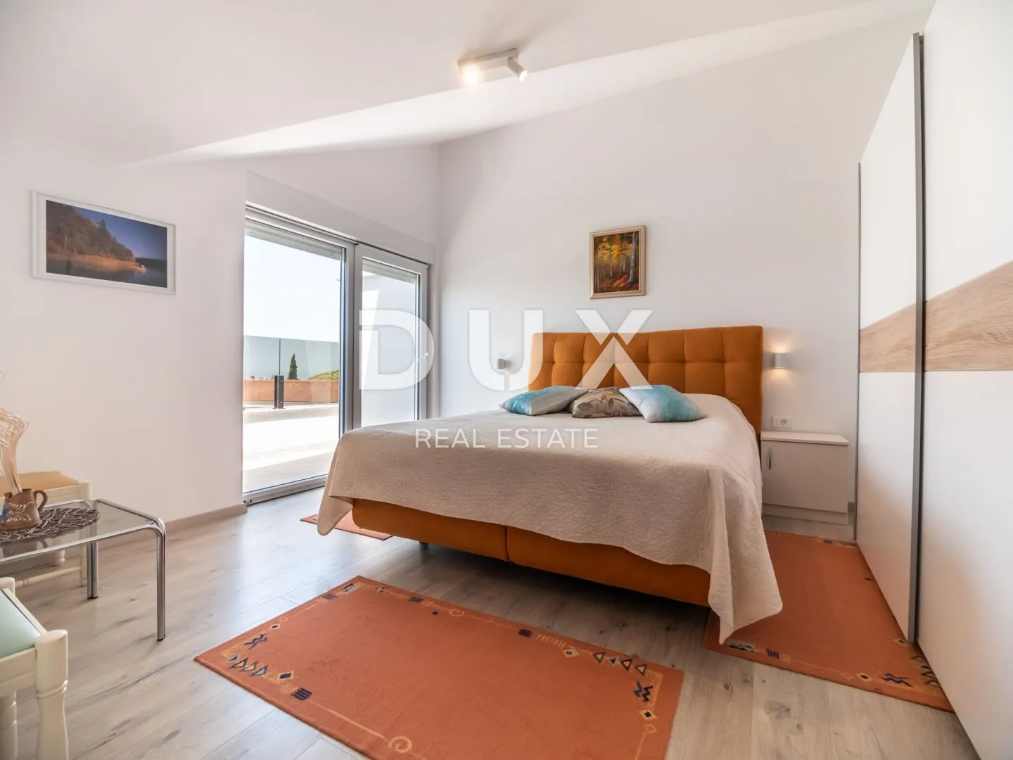 istra, peroj - atraktivna apartmanska kuća s bazenom i pogledom na more! - slika 2