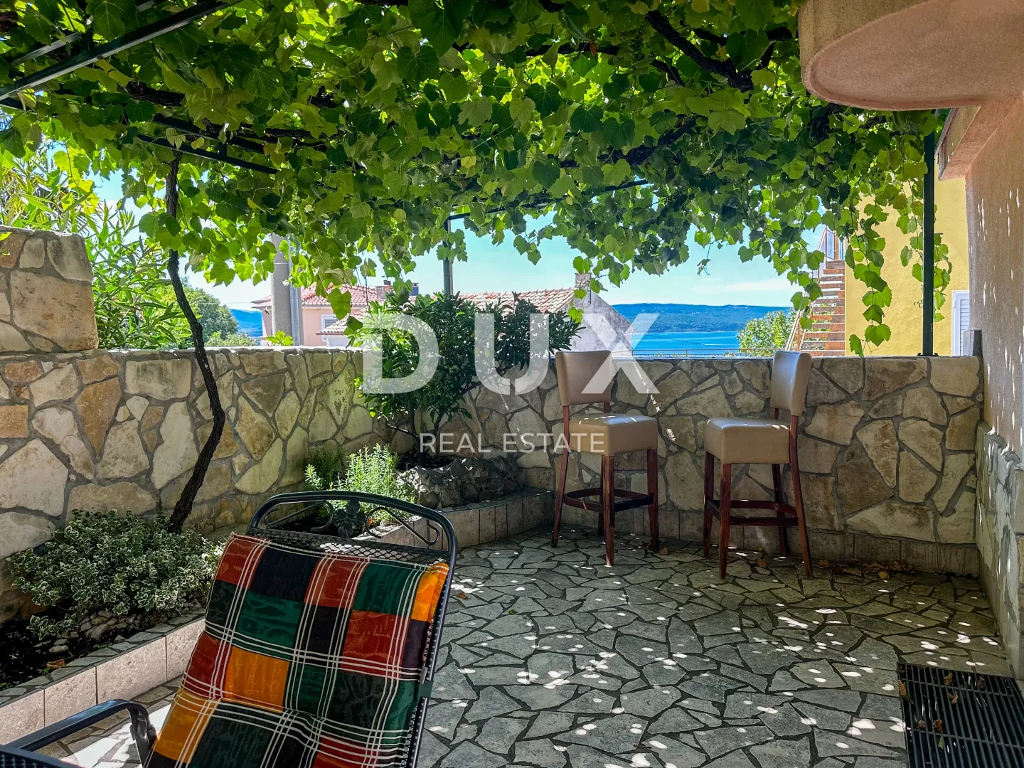 CRIKVENICA, DRAMALJ - kuća 115 m2 sa dva apartmana blizu mora, sniženo, prilika!!! - Dramalj, Crikvenica