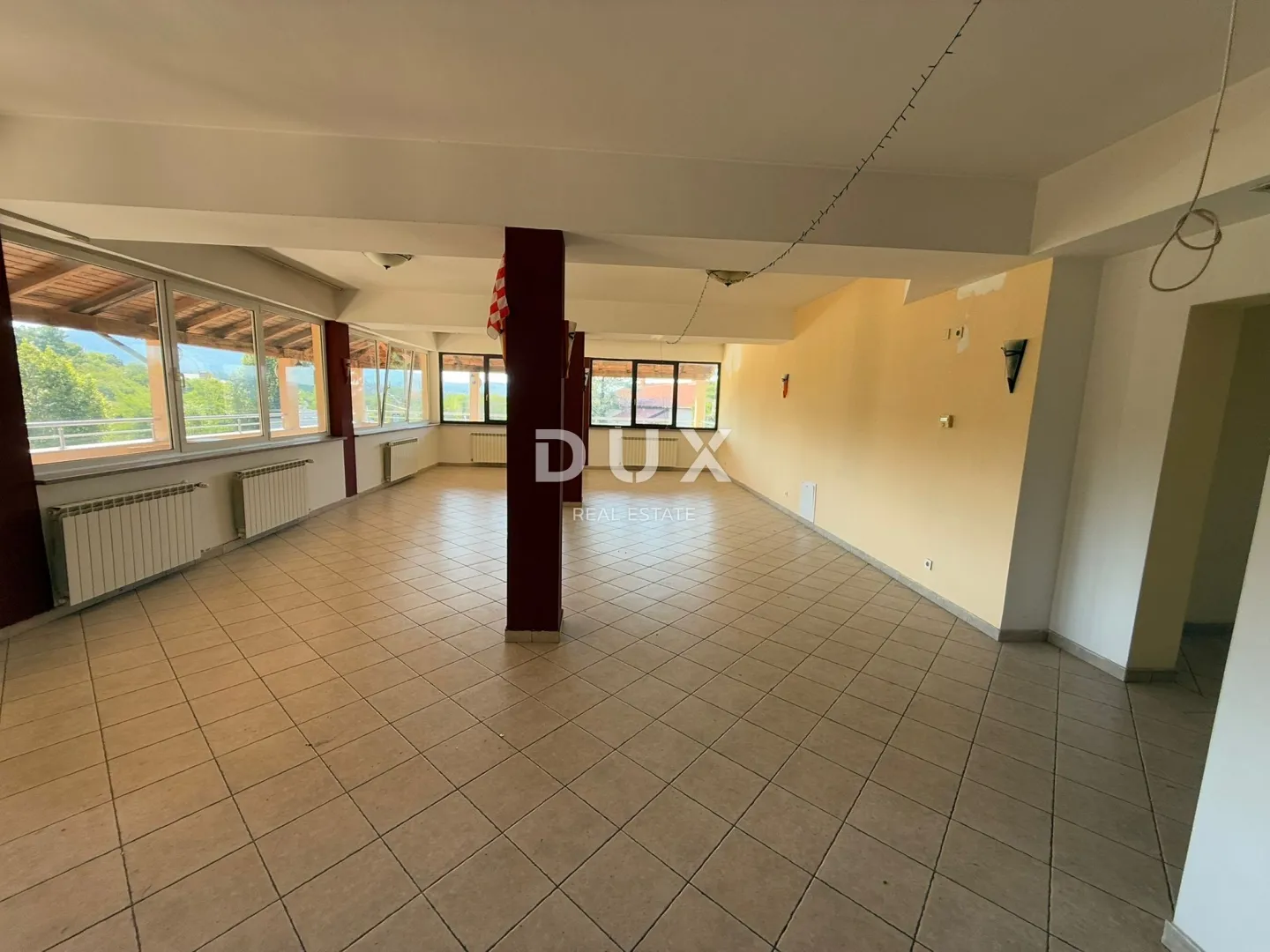 matulji, šapjane - samostojeća kuća ( poslovna zgrada 780 m2 ) + 3.484 m2 okućnice! prilika! - slika 11