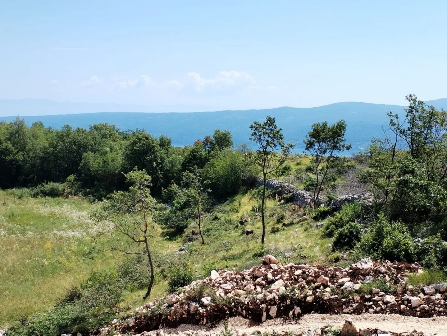 istra- labin- građevinsko zemljište 674 m2 okolica! - slika 7