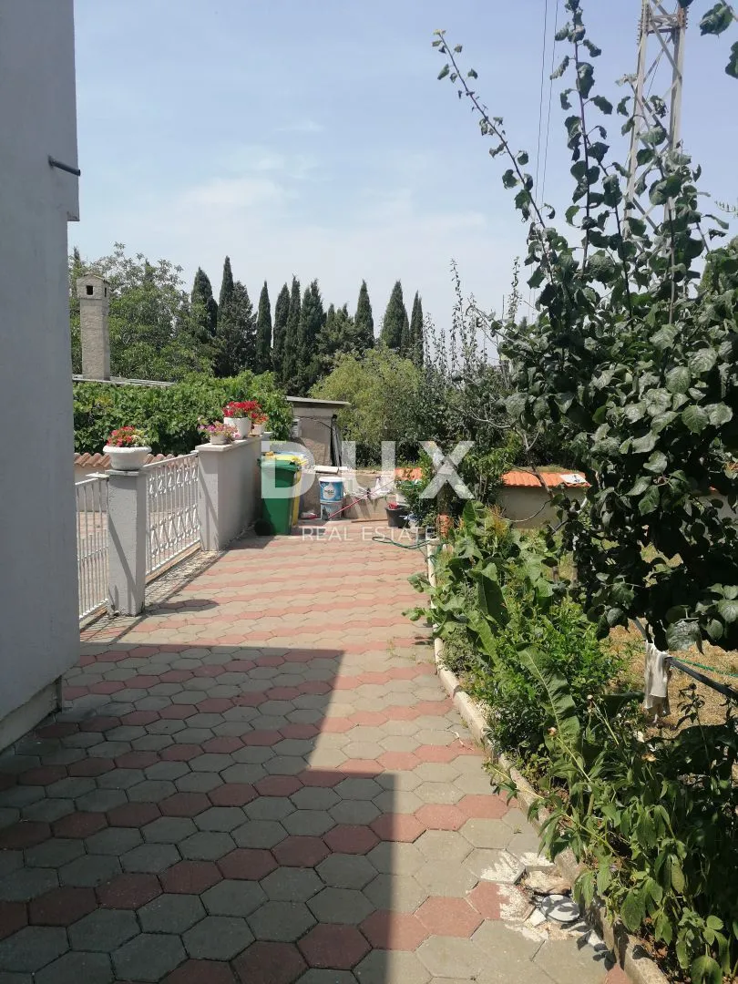 istra, pula - dvije obiteljske kuće - slika 31