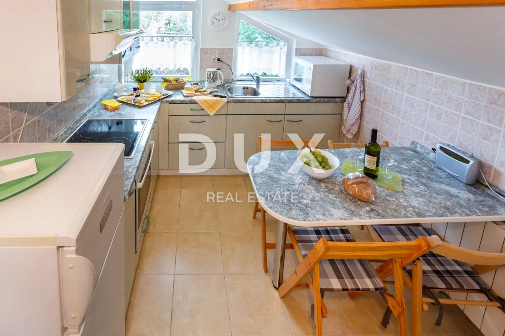 otok krk, malinska - renovirana apartmanska kuća u blizini mora - slika 6