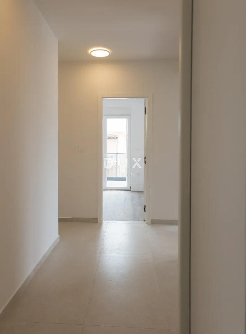 vodice, stablinac, penthouse s krovnom terasom, 121 m² - slika 15