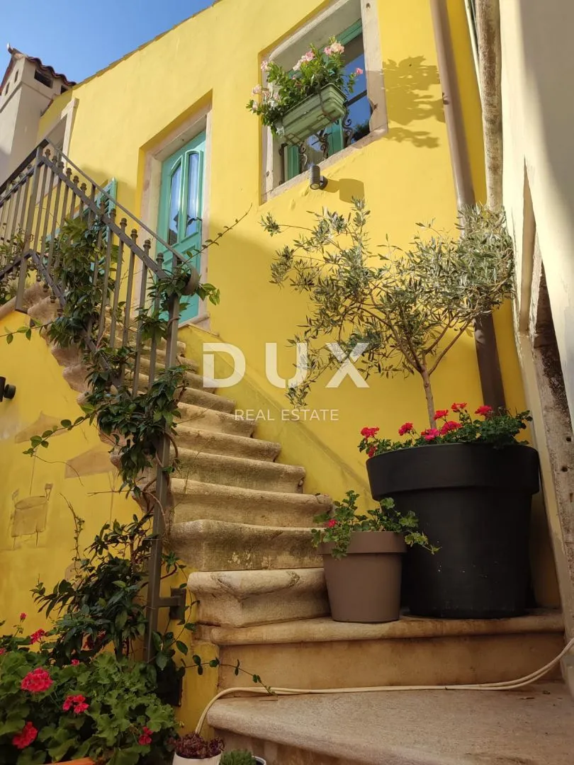 istra, rovinj - unikatna kuća drugi red do mora! - slika 3