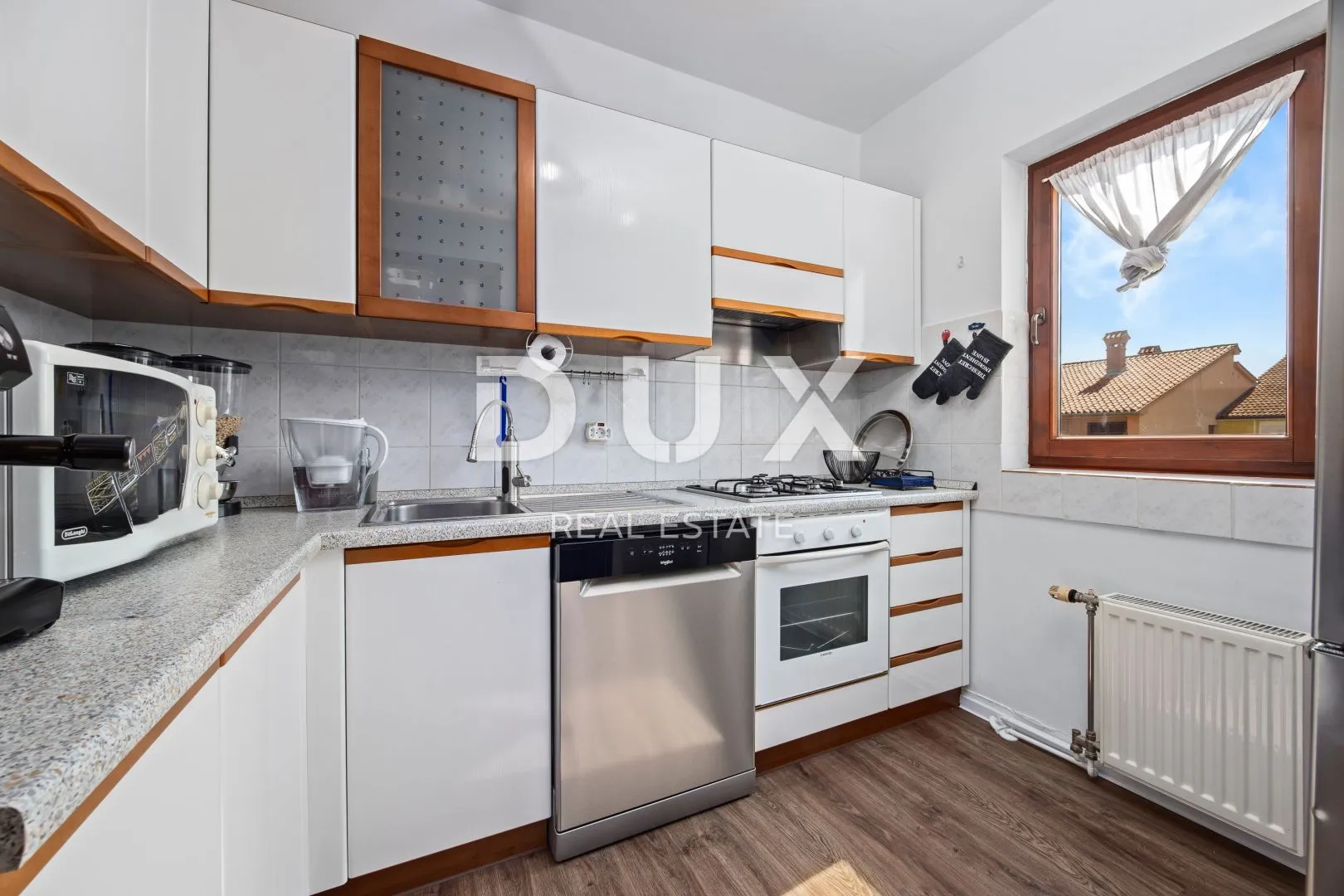 istra, pula - moderan apartman na dobroj lokaciji! - slika 6
