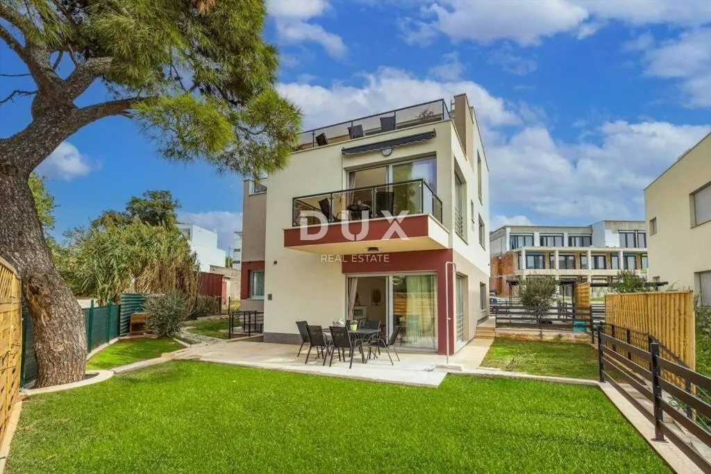istra, pula - ekskluziva: vila prvi red do mora za dugoročni najam! - slika 2