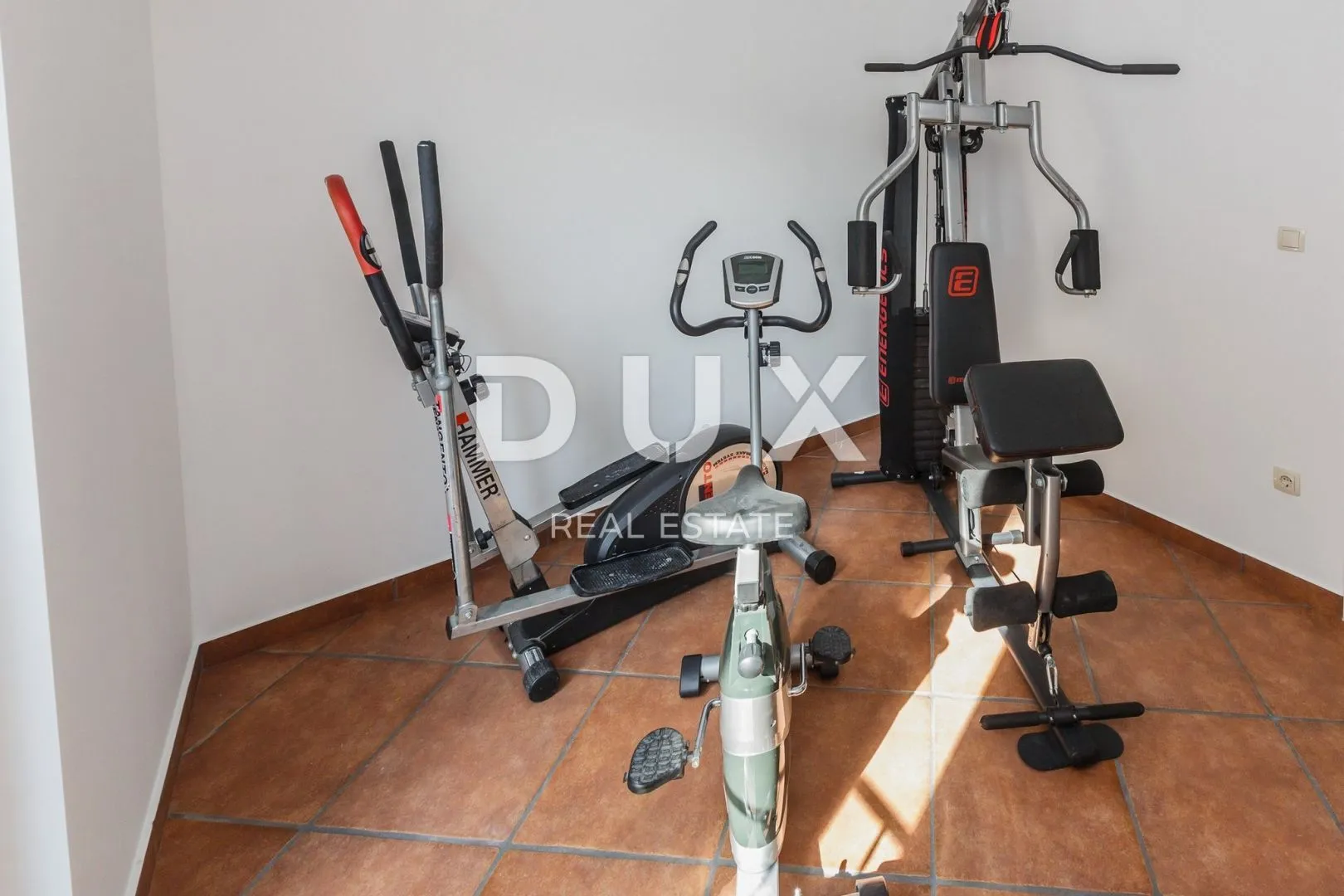 trogir, marina - prekrasna luksuzna vila pokraj mora - slika 35