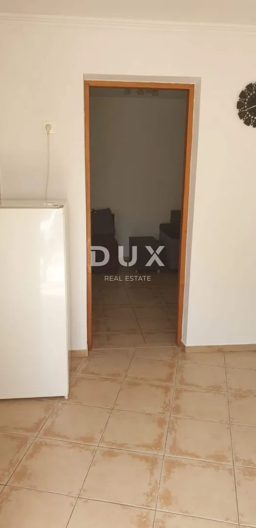 crikvenica - dva apartmana s terasom! - slika 11