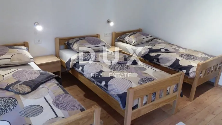 čepić-kuća sa 2 stambene jedinice - slika 15
