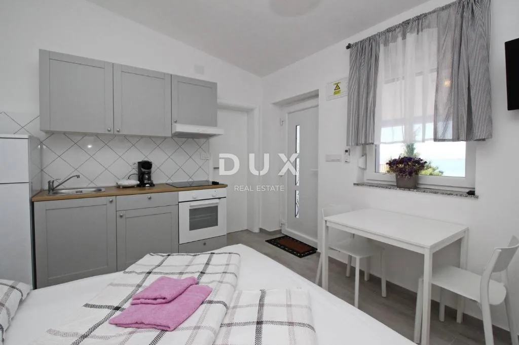 otok krk, baška - dva apartmana prvi red do mora - slika 23