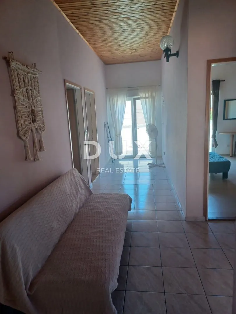 otok rab, barbat - samostojeća apartmanska kuća na odličnoj lokaciji - slika 21