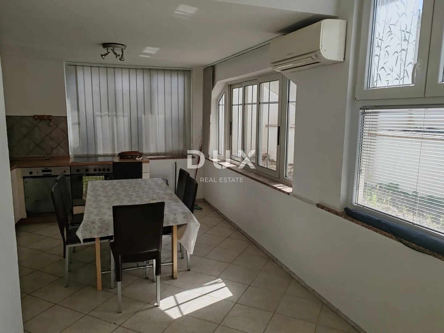 istra, novigrad - kuća sa 6 stanova 400m od mora! - slika 9