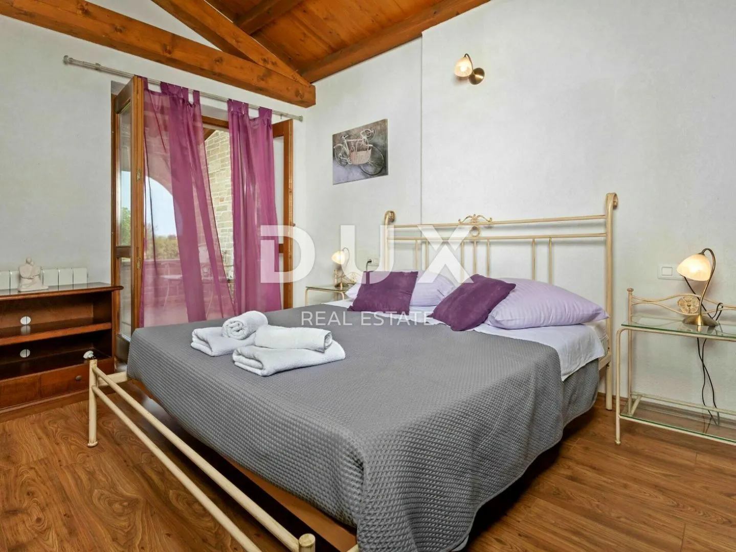 istra, tinjan - kamena autohtona vila - slika 31