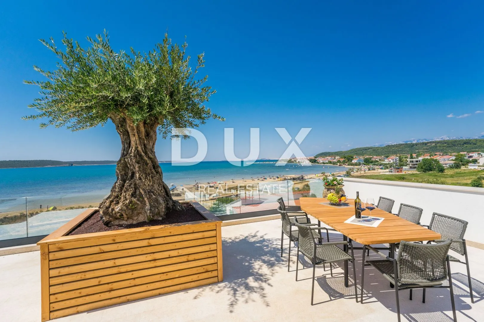zadar, ljubač - luksuzna vila 2. red do mora - slika 31