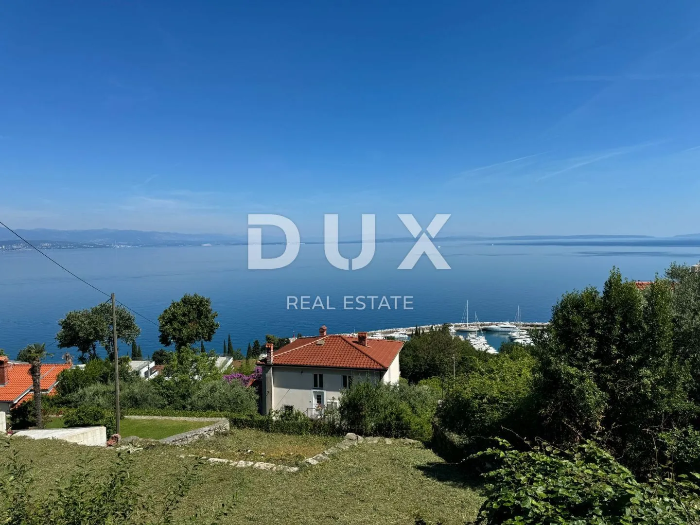 OPATIJA, IČIĆI - zemljište s dozvolom za vilu iznad ACI marine i blizu Mariott Resort - panorama pogled na more - Ičići, Opatija