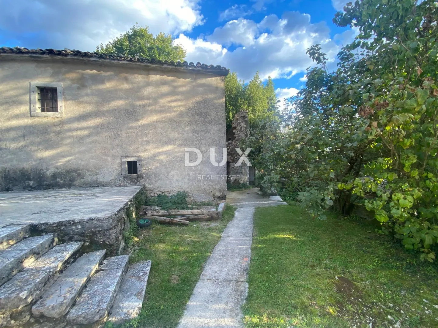 rijeka, kastav - samostojeća kuća i dvorišna zgrada + 761 m2 okućnice! prilika! - slika 10