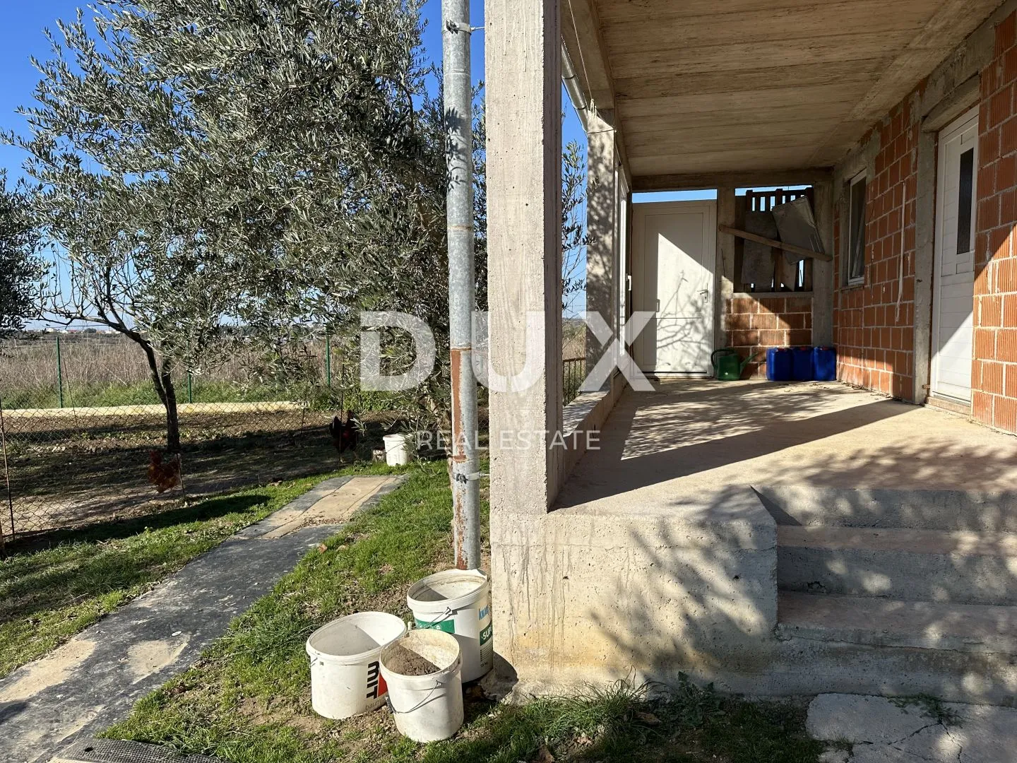 crno, zadar - ograđeno zemljište s vrtnom kućom! - slika 6