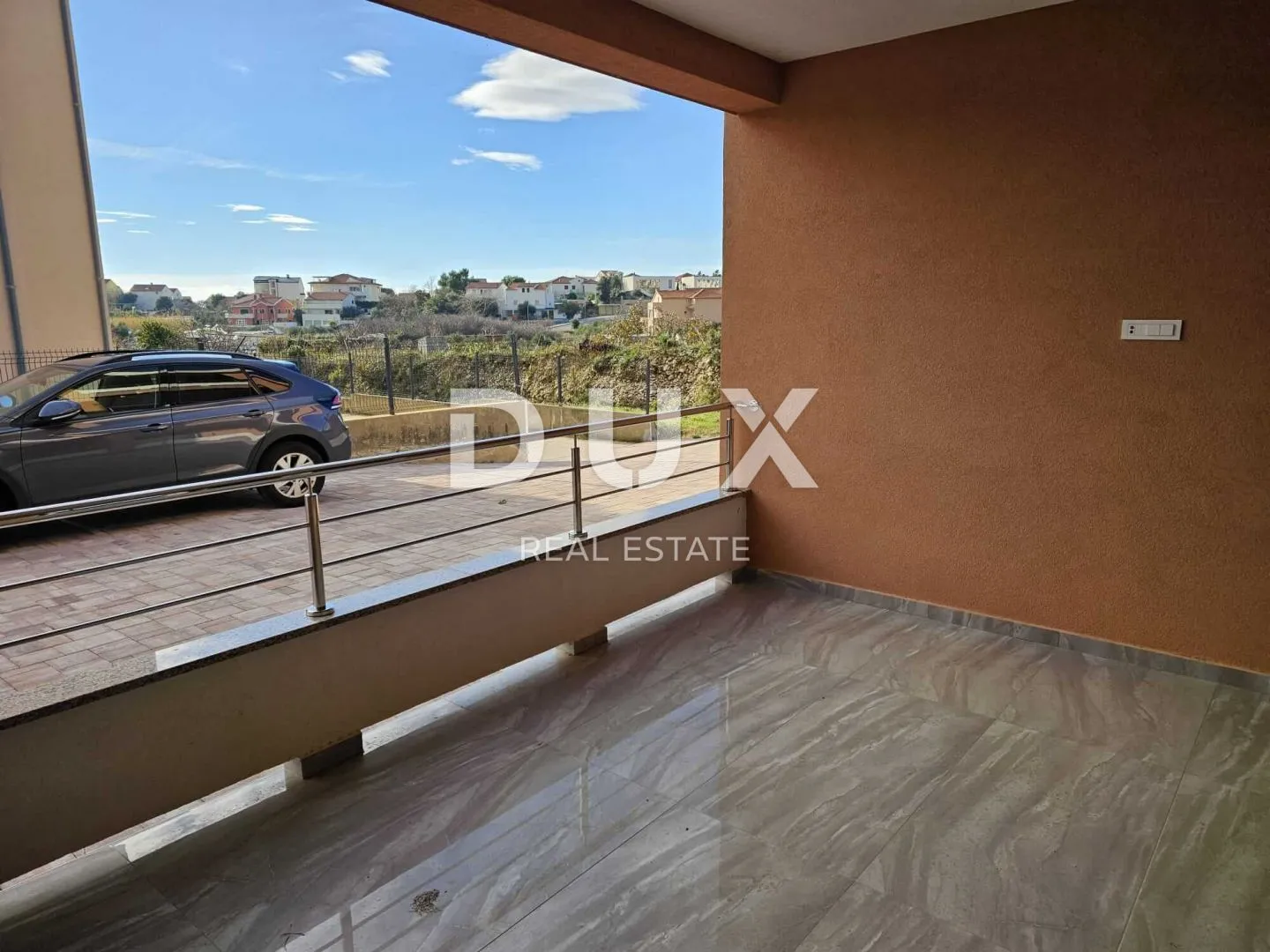 otok rab, banjol - prilika! stan u prizemlju, 1s+db + parking + 250m od mora - slika 2