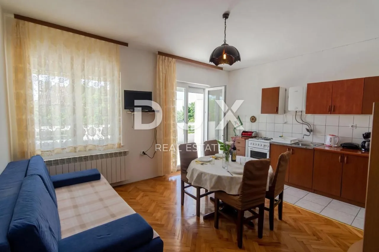 crikvenica, jadranovo - predivna samostojeća kuća s sedam stanova - slika 20