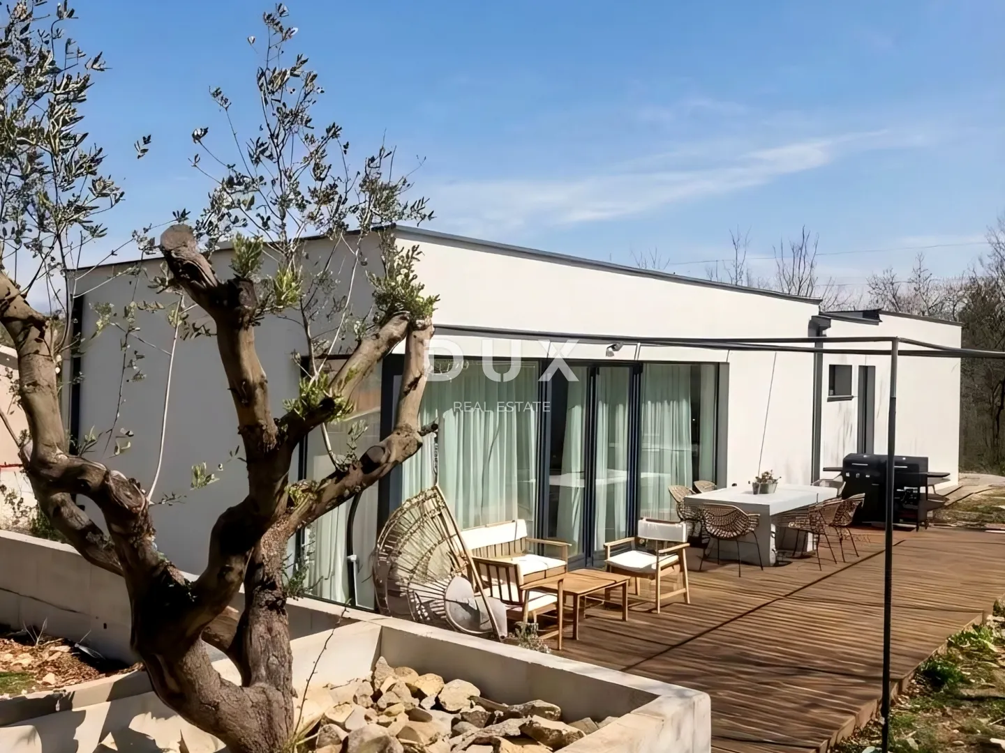 ISTRA, LABIN - Kuća moderne arhitekture na pogodnoj lokaciji