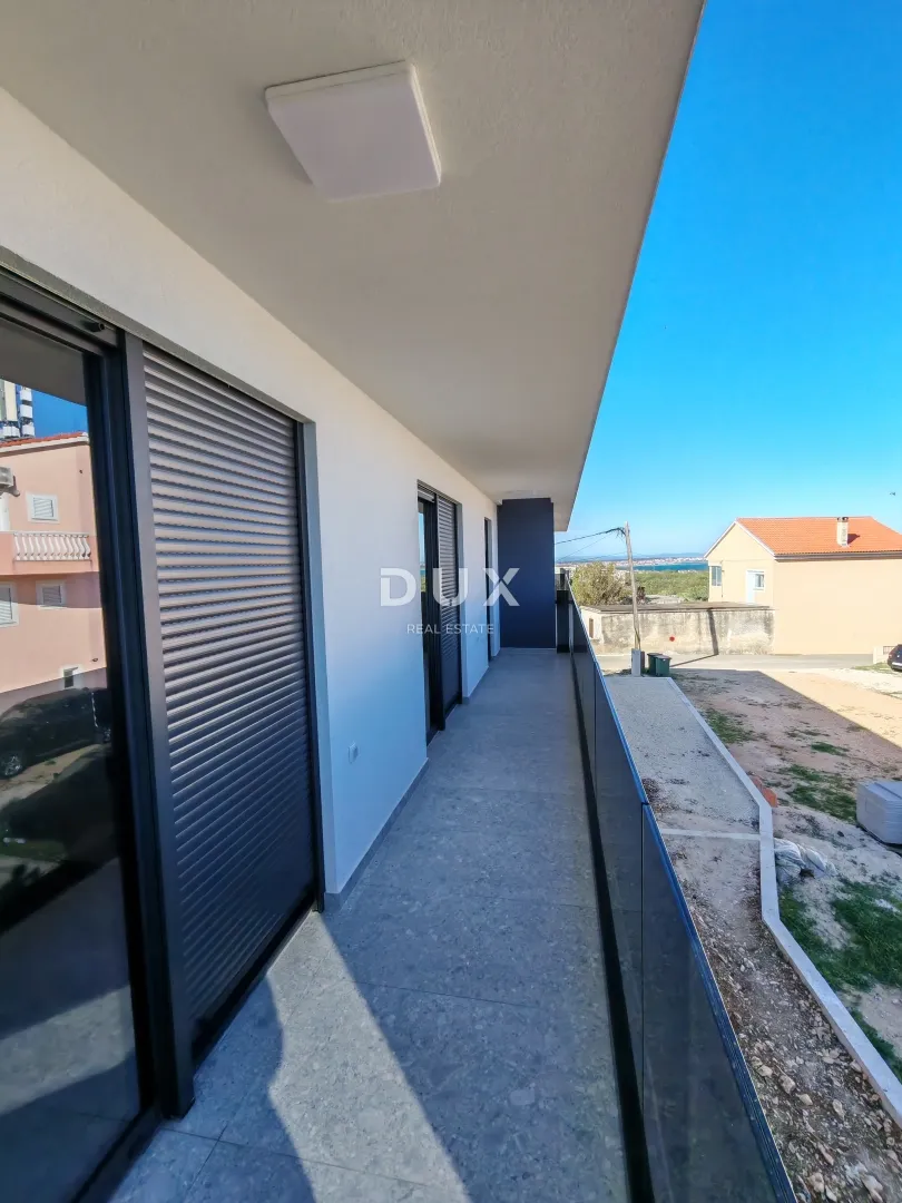 zadar, vrsi - vrhunska dvojna kuća s pogledom na more i okućnicom! b - slika 34