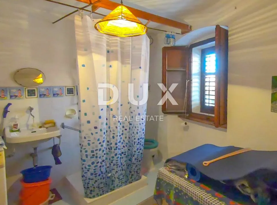 otok cres, grad cres - stan u srcu cresa – savršena lokacija blizu mora! - slika 8