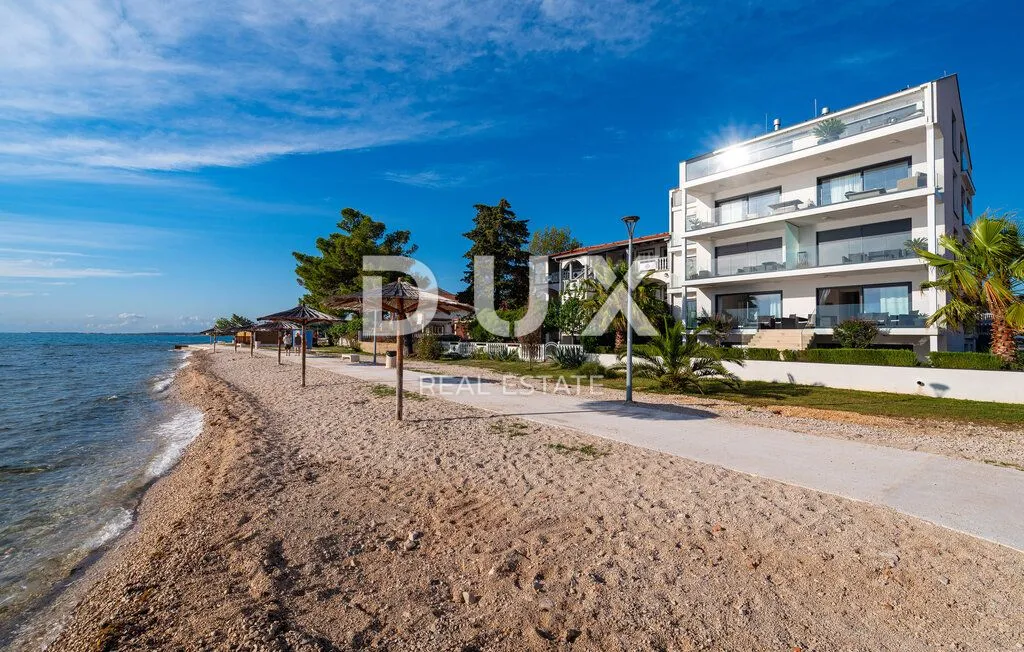 zadar, bibinje - predivan stan u prvom redu do mora - slika 22