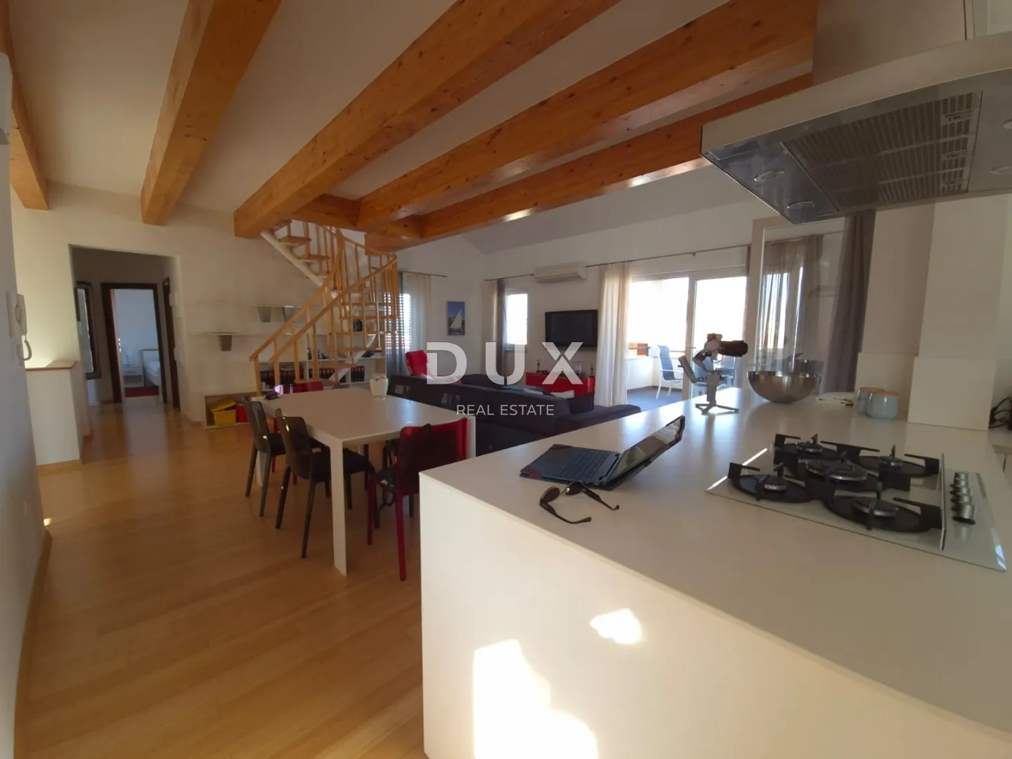 otok otok murter, murter - prilika! ekskluzivan četverosoban penthouse - slika 3