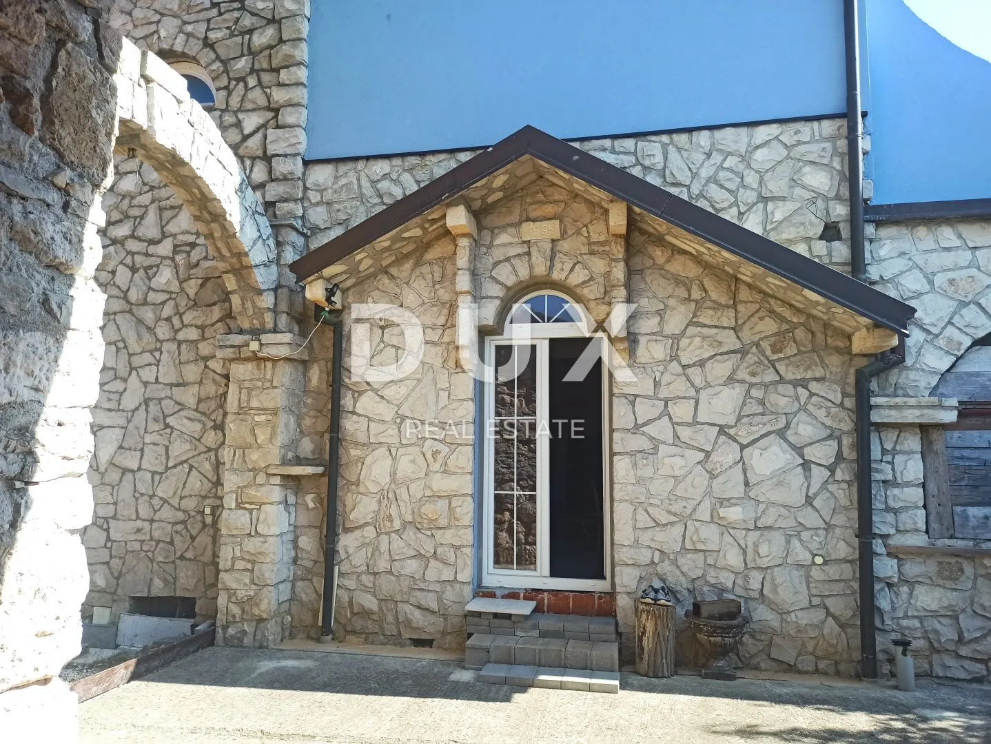 istra, banjole kamena kuća s okućnicom - 200 m od plaže!! - slika 1