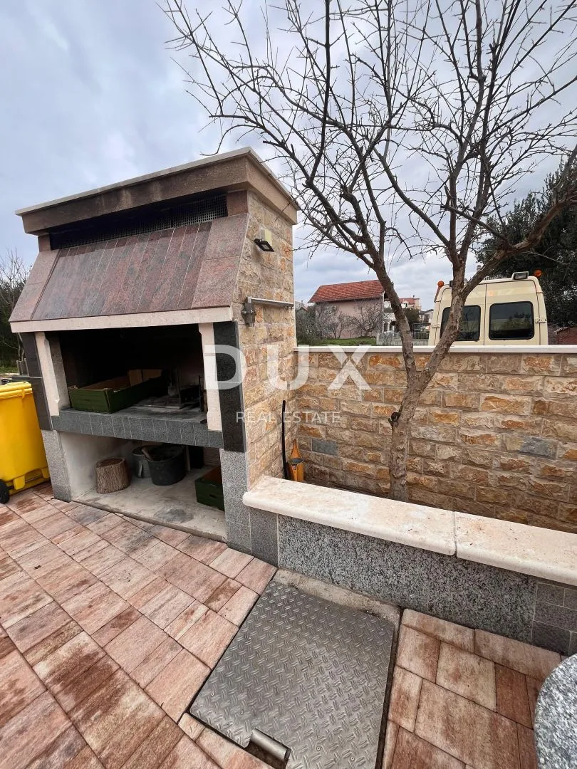 šibenik, bilice - kuća s 5 apartmana 100 m od mora - slika 2