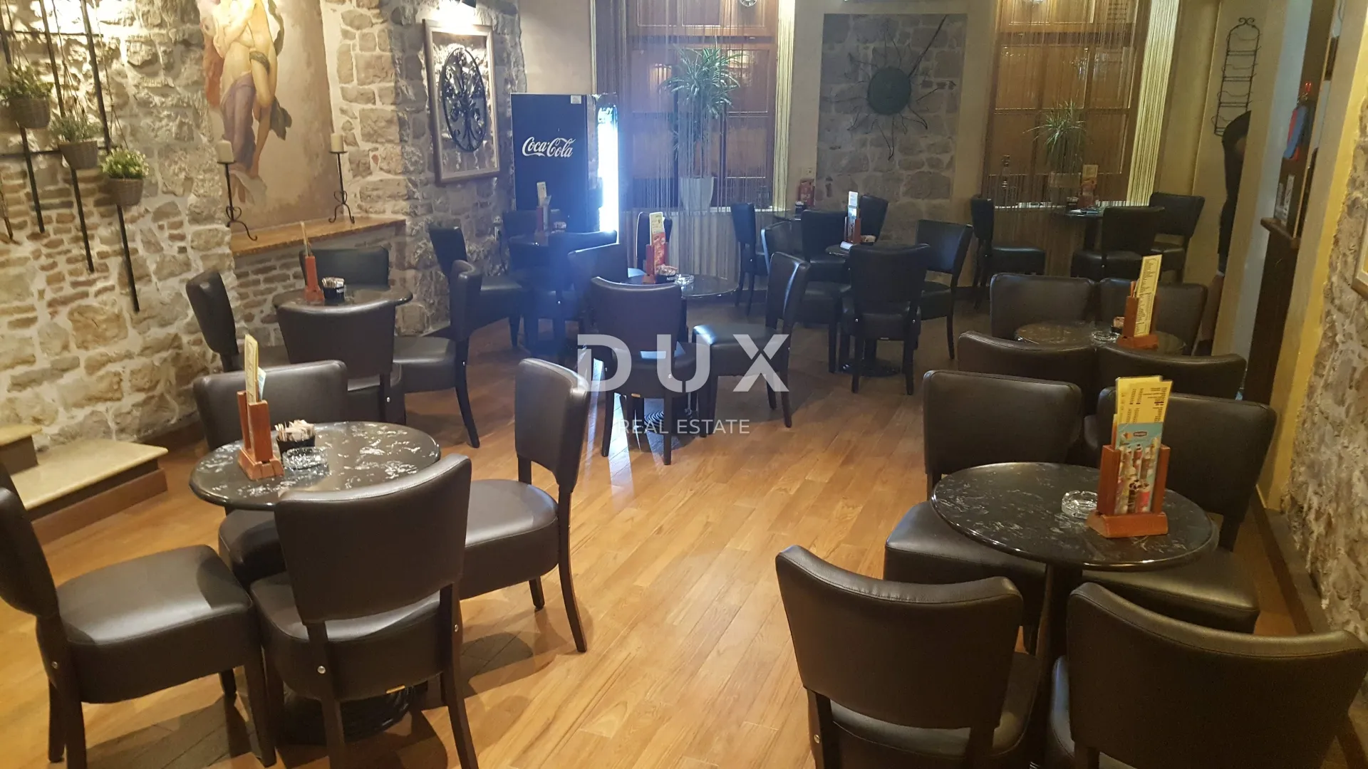 istra,rovinj - predivan uhodani caffe bar u srcu rovinja - slika 6