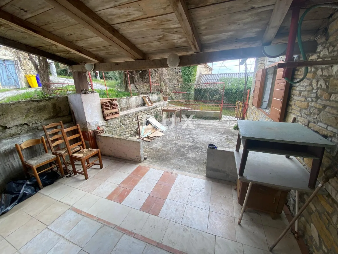 istra, tupljak - samostojeća kuća s dvorištem na odličnoj lokaciji. hitna prodaja! prilika! - slika 24