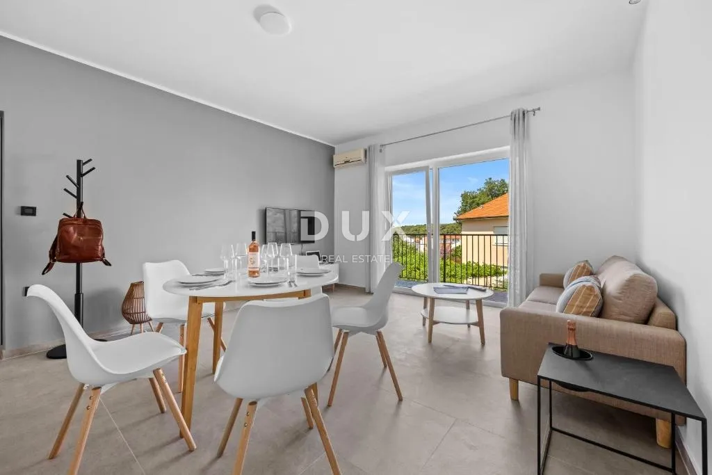 Pula, Valdebek, stan, 73.14 m2, trosoban, bazen, balkon