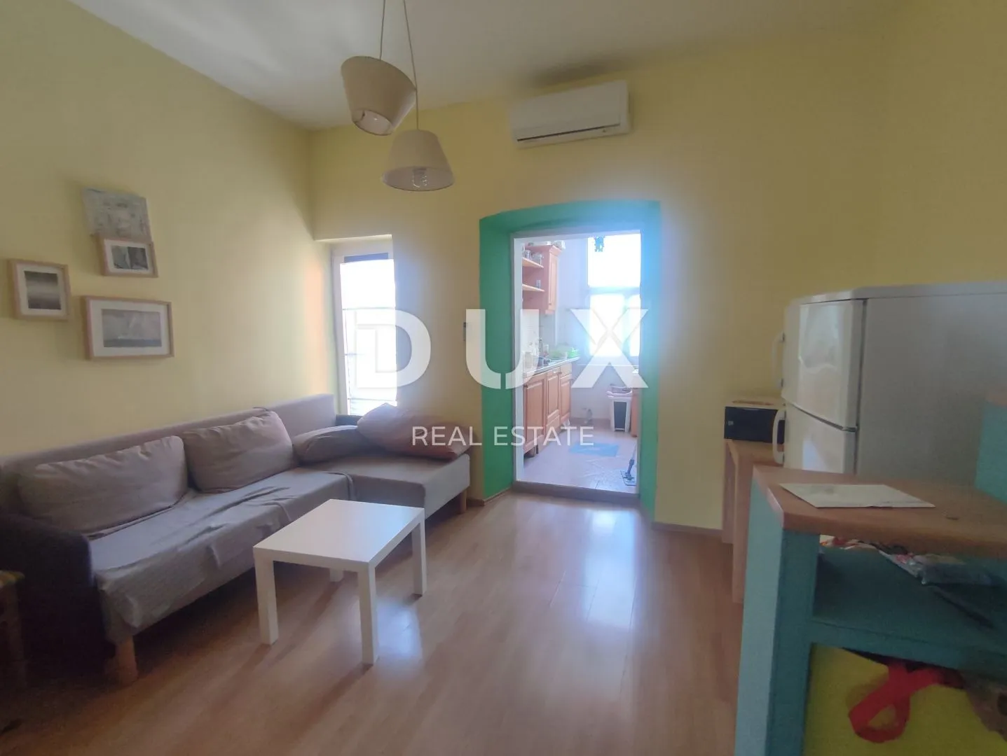 istra, pula - kvalitetan stan u centru grada - slika 2