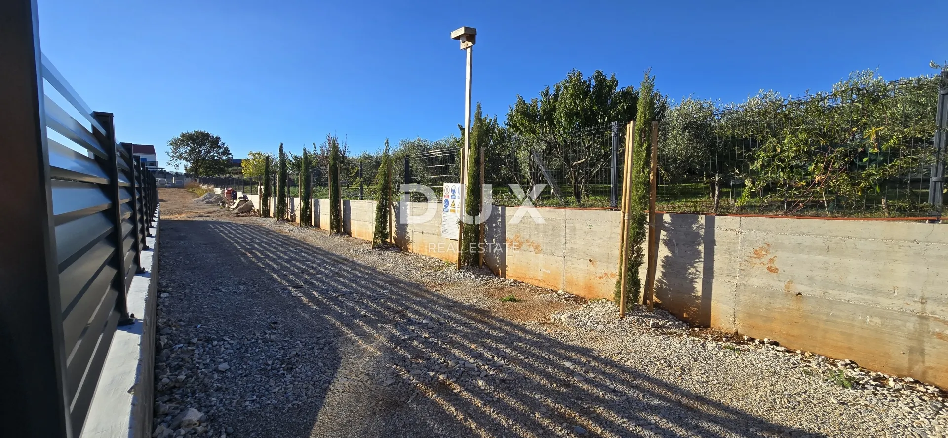 istra, kaštelir - tri prizemnice s bazenom, novogradnja - slika 31