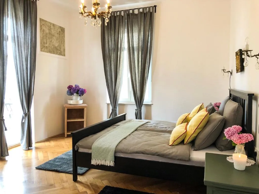 opatija, centar - 2 apartmana, 50m od mora - slika 12