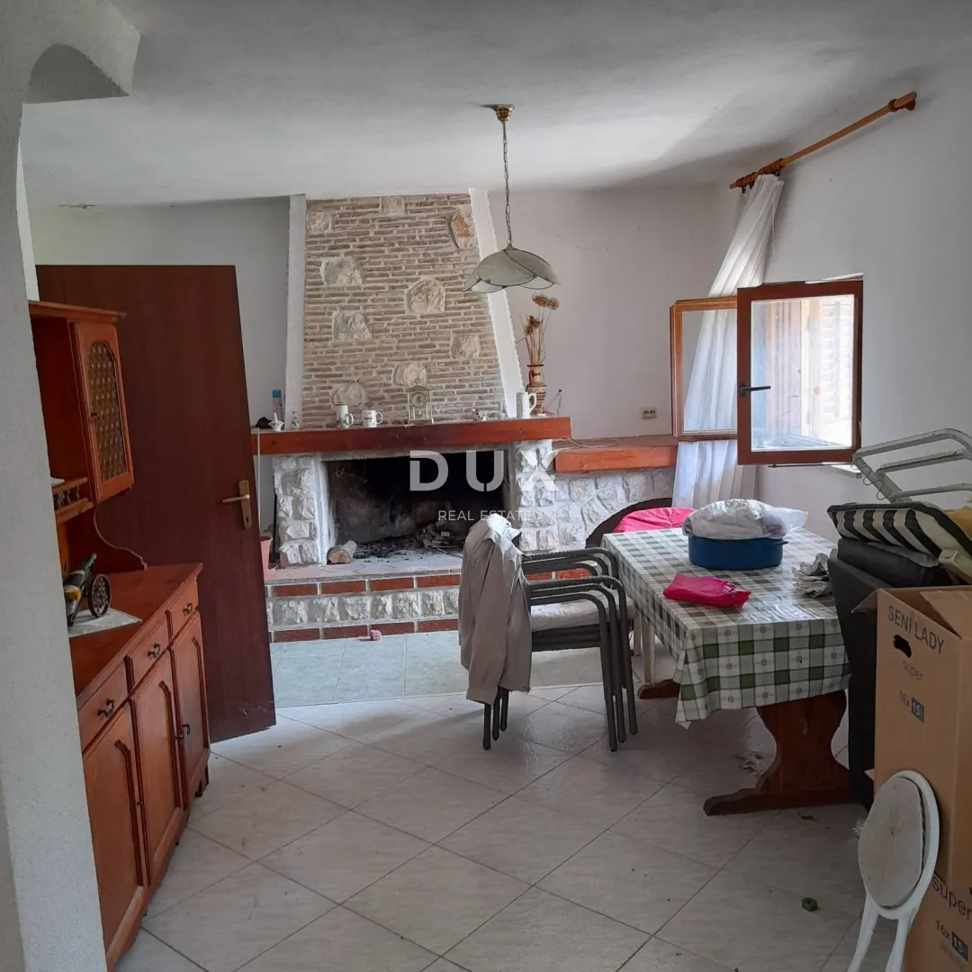 istra, labin - samostojeća kuća s garažom i pomoćnim objektom - slika 13