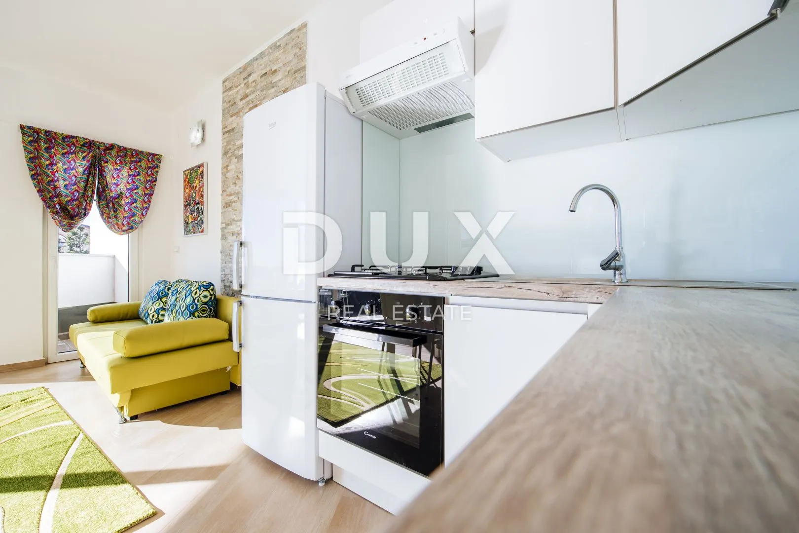 otok pag, košljun - vila pored mora sa 4 apartmana - slika 24
