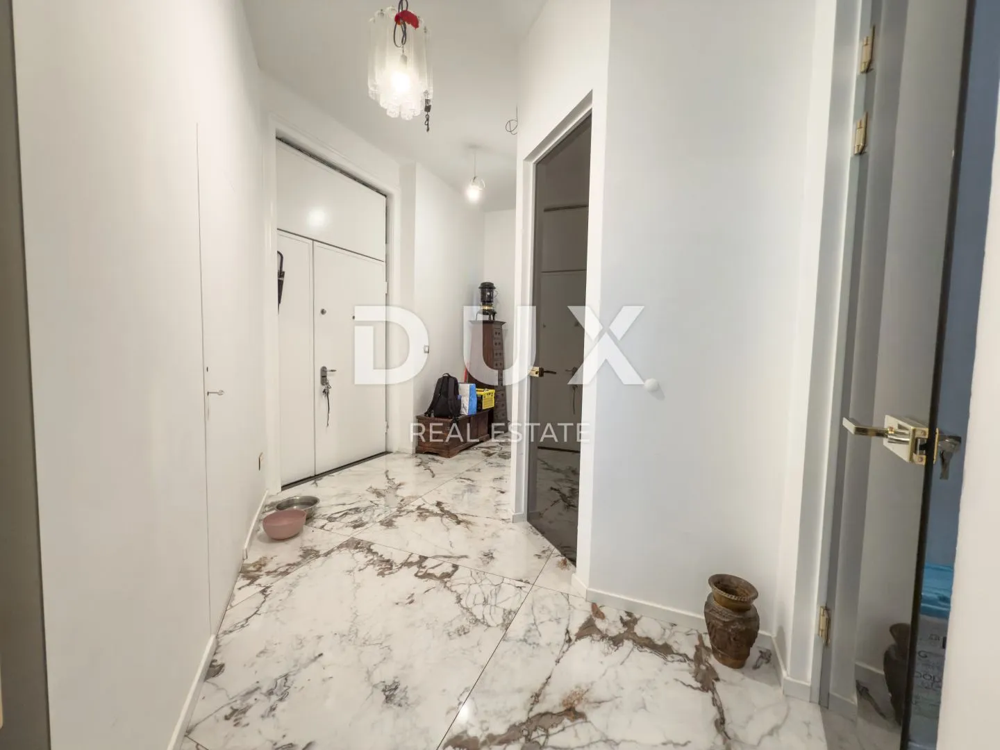 rijeka, centar – elegantni stan na prestižnoj lokaciji - slika 31