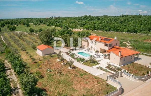 istra, vodnjan - predivna luksuzna vila s maslinikom - slika 53