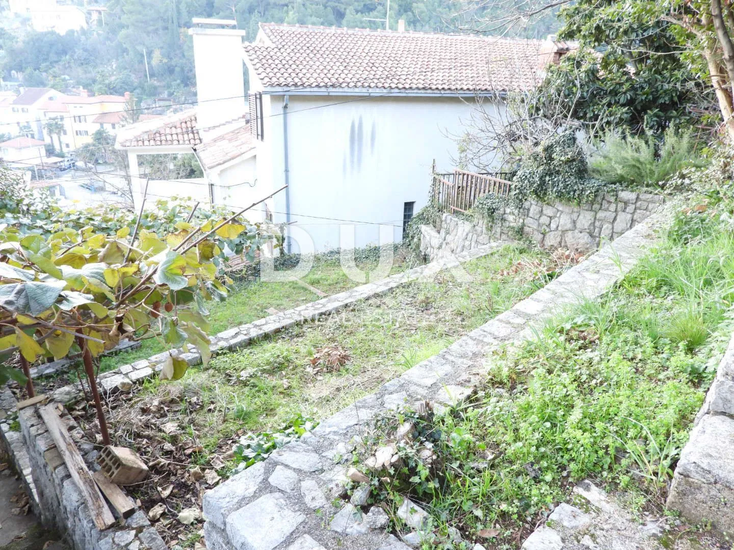 opatija, ika - kuća 139m2 2.red do mora + okućnica 939m2 - slika 10