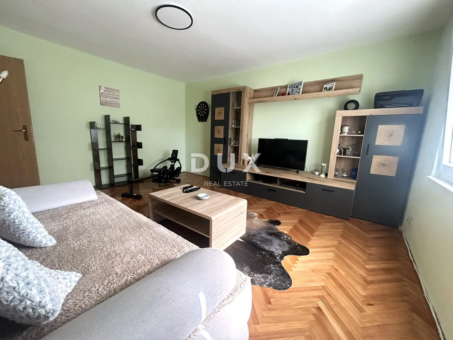 dalmacija, vodice – trosoban stan u prizemlju, 450m od plaže, parking, podrum, vrt - slika 2