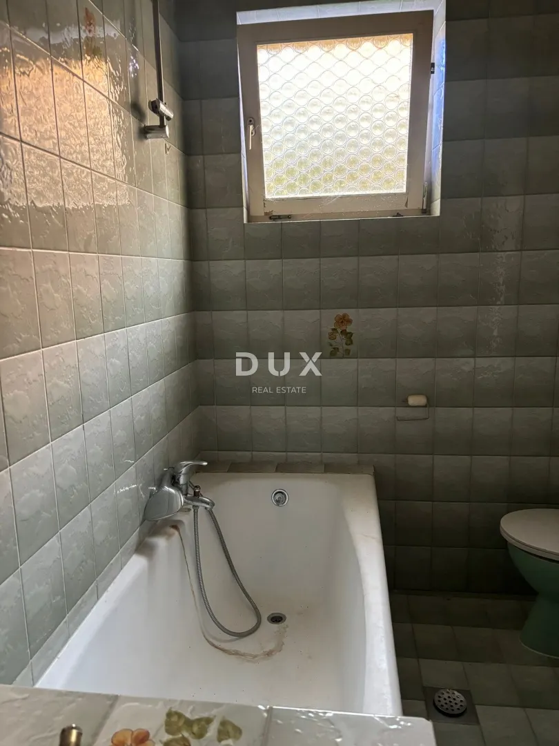 istra, poreč - komforan stan sa okućnicom u centru grada! - slika 11