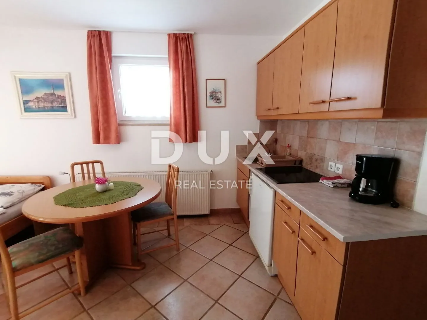 istra, rovinj apartmanska kuća na samo 40m od mora! - slika 36