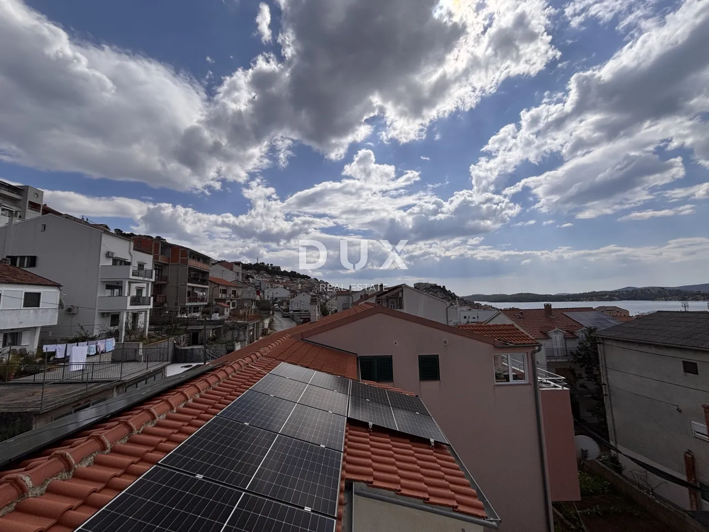 šibenik, crnica – dvoetažni stan sa pogledom i garažom, 250 m² - slika 14