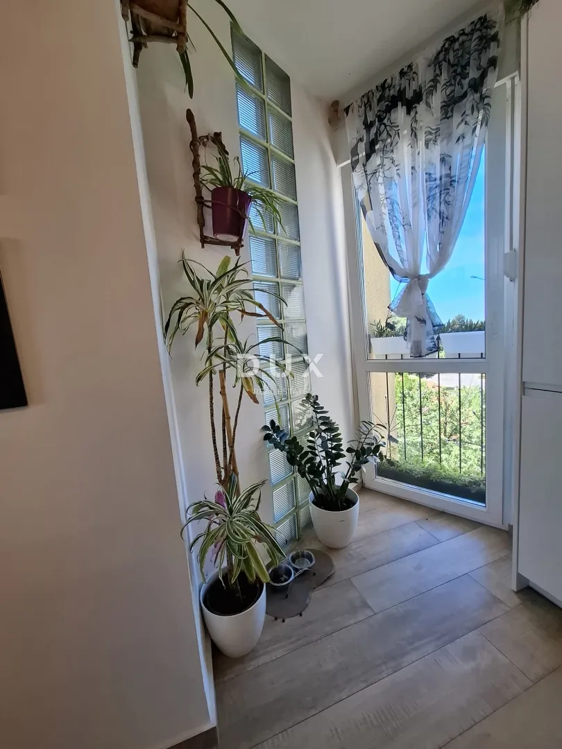 istra, pula - potpuno renoviran stan 52 m² s velikim spremištem - slika 11